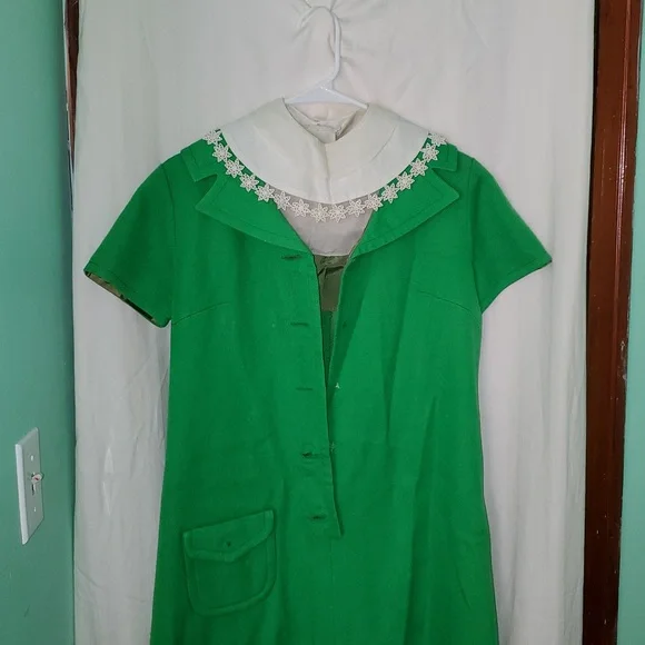 Vintage 60s Gay Gibson 100% Virgin Wool Mod Collar Dress - Picture 3 of 16